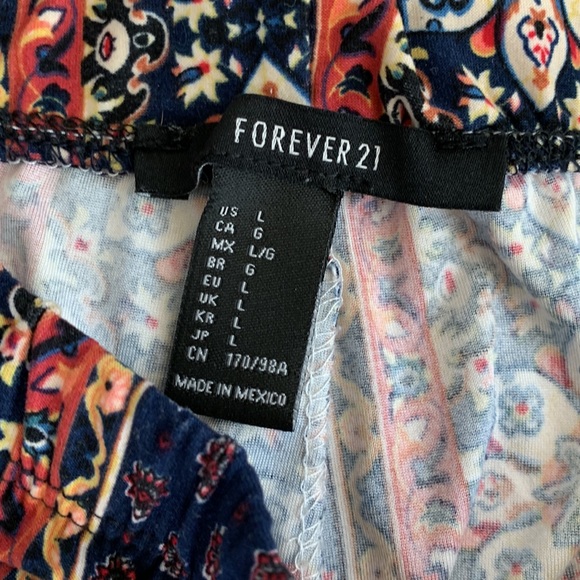 Forever 21 vertical stripe stretchy pull on flare leggings - Picture 5 of 9